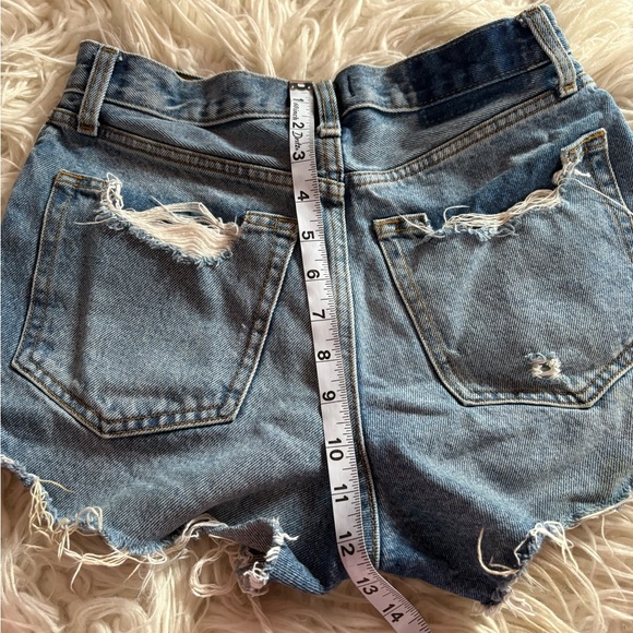 Abercrombie Annie High Rise Distressed Denim Shorts Size 26 / 2 - Picture 6 of 7